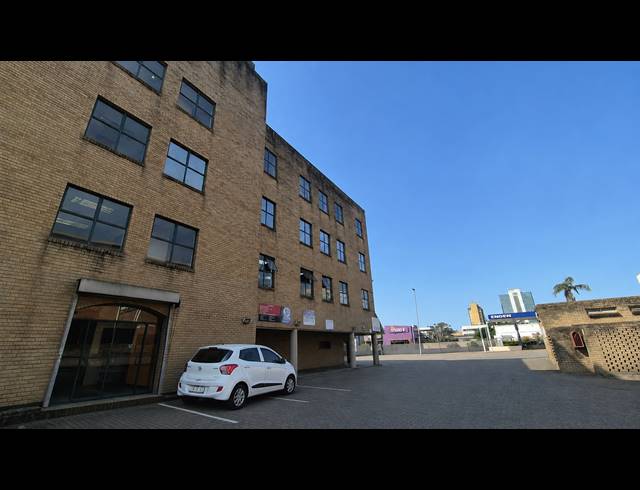 999M² OFFICE TO LET IN PINETOWN CENTRAL